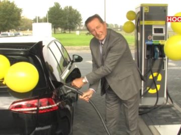 1e snellaadstation geopend