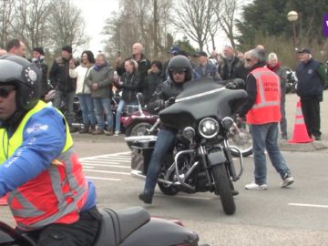 800 Molukse motorrijders halen geld op voor Molukse gevangen in Indonesië