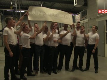 Brandweer Stede Broec staat in zijn hemd