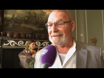 Drie buurmannen gehuldigd voor redden vrouw uit water Blokker