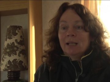 Familie afgebrande boerderij tijdelijk in woonwagen