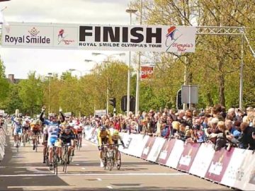 Finish en huldiging etappe 3 Olympia’s Tour in Hoorn