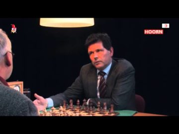Het Politieke Schaakspel – Hoorn; Mathe van Stralen (SP) tegen Ronald Louwman (VVD)