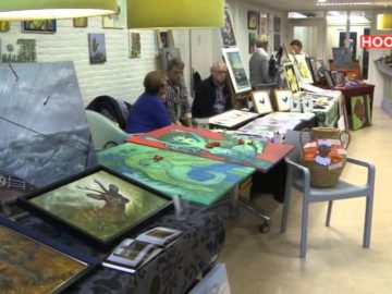 Kunst kijken bij de kunstmarkt