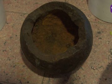 Medemblik stelt ruim 200 jaar oude mortiergranaten tentoon