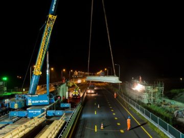 Mijlpaal Westfrisiaweg: viaducten worden geplaatst