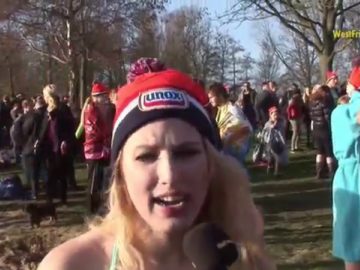 Nieuwjaarsduik 2016 in het Julianapark in Hoorn