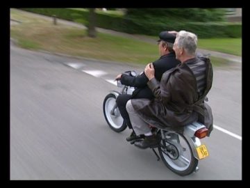 Op de brommer door West-Friesland