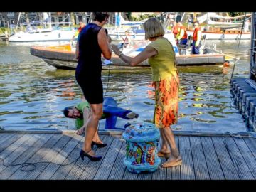 Start waterweken Medemblik; Nat pak voor organisator
