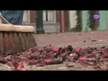 Vuurwerkresten grotendeels weggeveegd in Hoorn