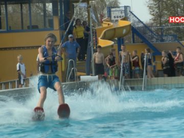 Waterskieen in het zwembad