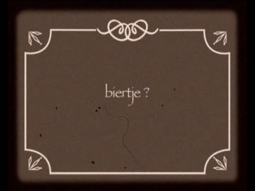 We zullen een blommetje op zijn balkon zetten